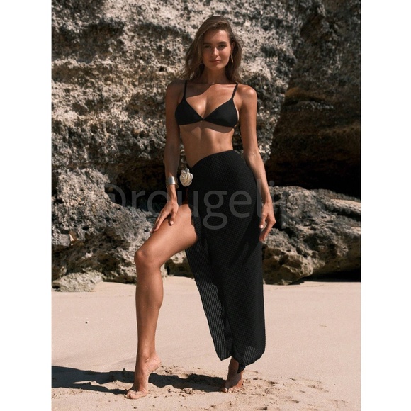 Black Beach Sarong Skirt with Flower Detail Stretchy Semi-Sheer - Picture 2 of 10